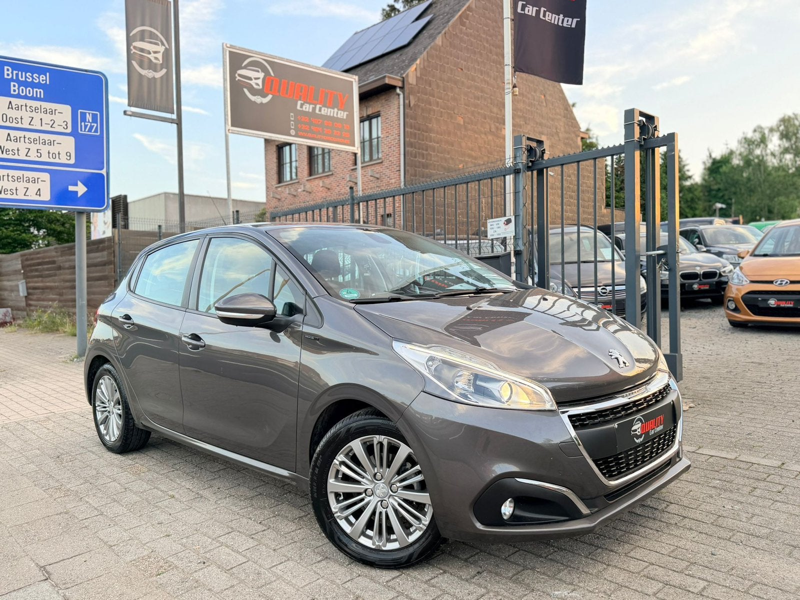 Peugeot 208 *Signature* 10/2018 094000km 1.2i Navi Pdc, Auto's, Peugeot, https://public.car-pass.be/vhr/0465b633-9795-45d2-b7ca-38d3f1a2be00?lang=nl