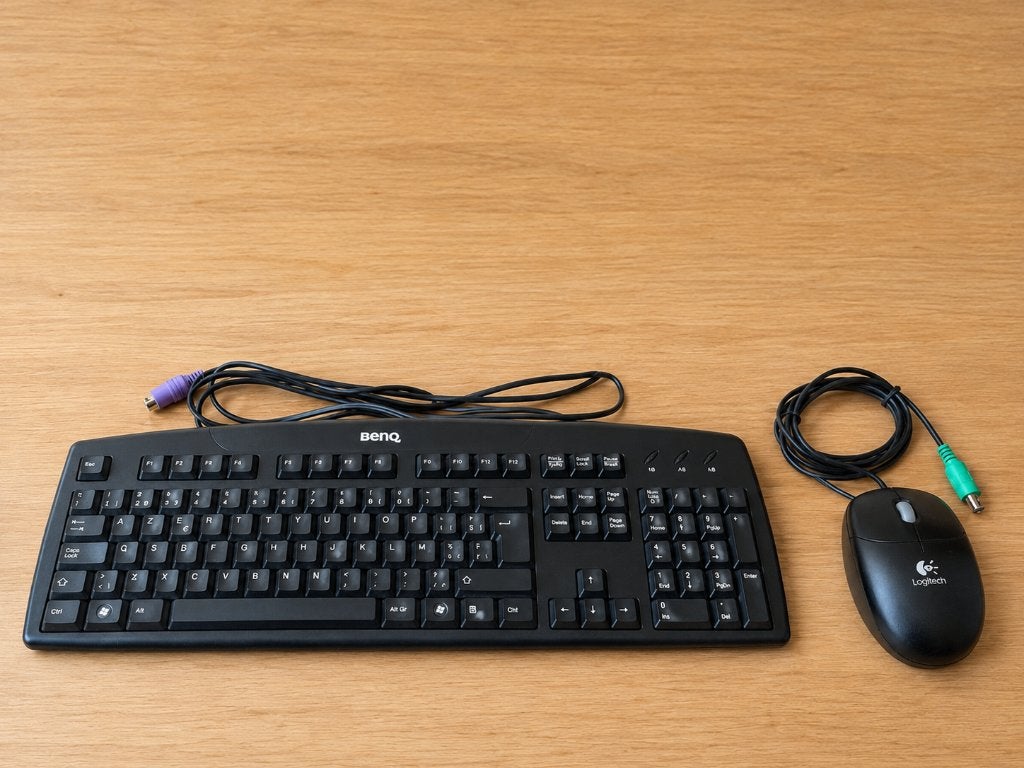 Lot clavier BenQ AZERTY et souris Logitech filaire, Enlèvement ou Envoi, Logitech, Azerty, Utilisé
