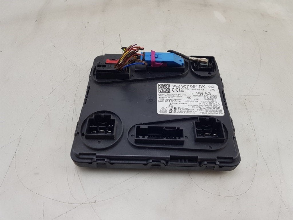 ORDINATEUR UNITE COMMANDE ELECTRONIQUE Porsche Taycan (Y1A), Utilisé, Porsche