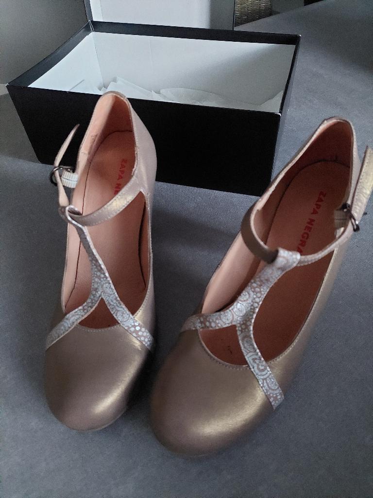 damespumps, Kleding | Dames, Schoenen, Pumps, Overige kleuren, Zo goed als nieuw, Ophalen