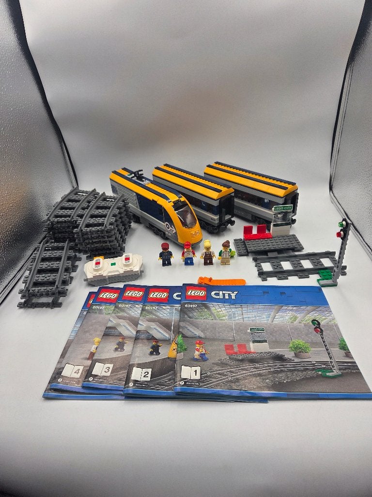 Lego City 60197 Train de voyageurs, Enfants & Bébés, Jouets | Duplo & Lego, City, Enlèvement ou Envoi, Lego, Ensemble complet