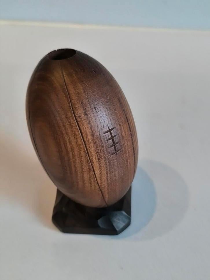Kleine houten rugbybal op staander, Ophalen of Verzenden