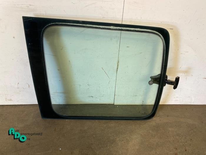 Ruit 2Deurs links-achter van een Volkswagen Caddy (Caddy 04-, Auto-onderdelen, Gebruikt, -, Volkswagen, -