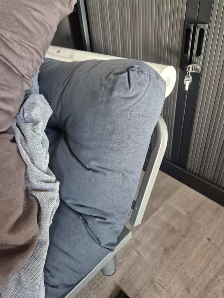 Klik klak Futonbank/ zetel van Ikea, Ophalen, Zo goed als nieuw, Stof