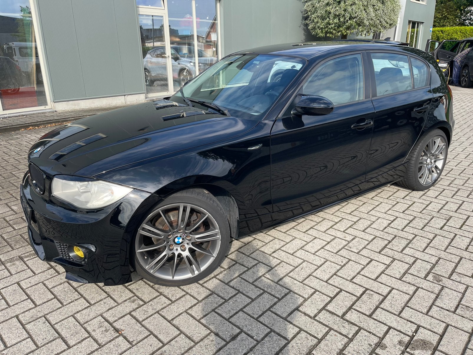 120d 5drs./AIRCO/M-kit!!!!!!, Auto's, BMW, Voorwielaandrijving, 1995 cc, Zwart, 4 cilinders