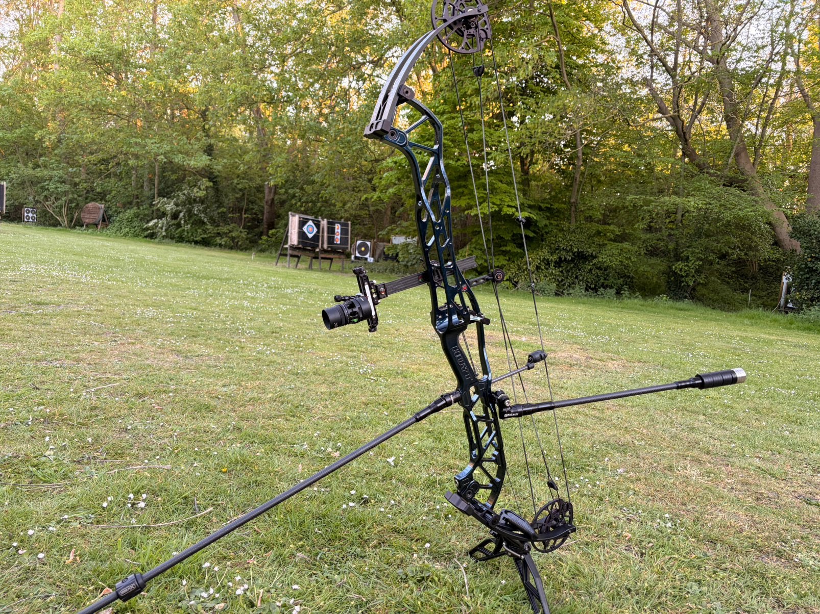 4 maand oude Hoyt Concept X 40, Ophalen of Verzenden, Zo goed als nieuw, Compoundboog