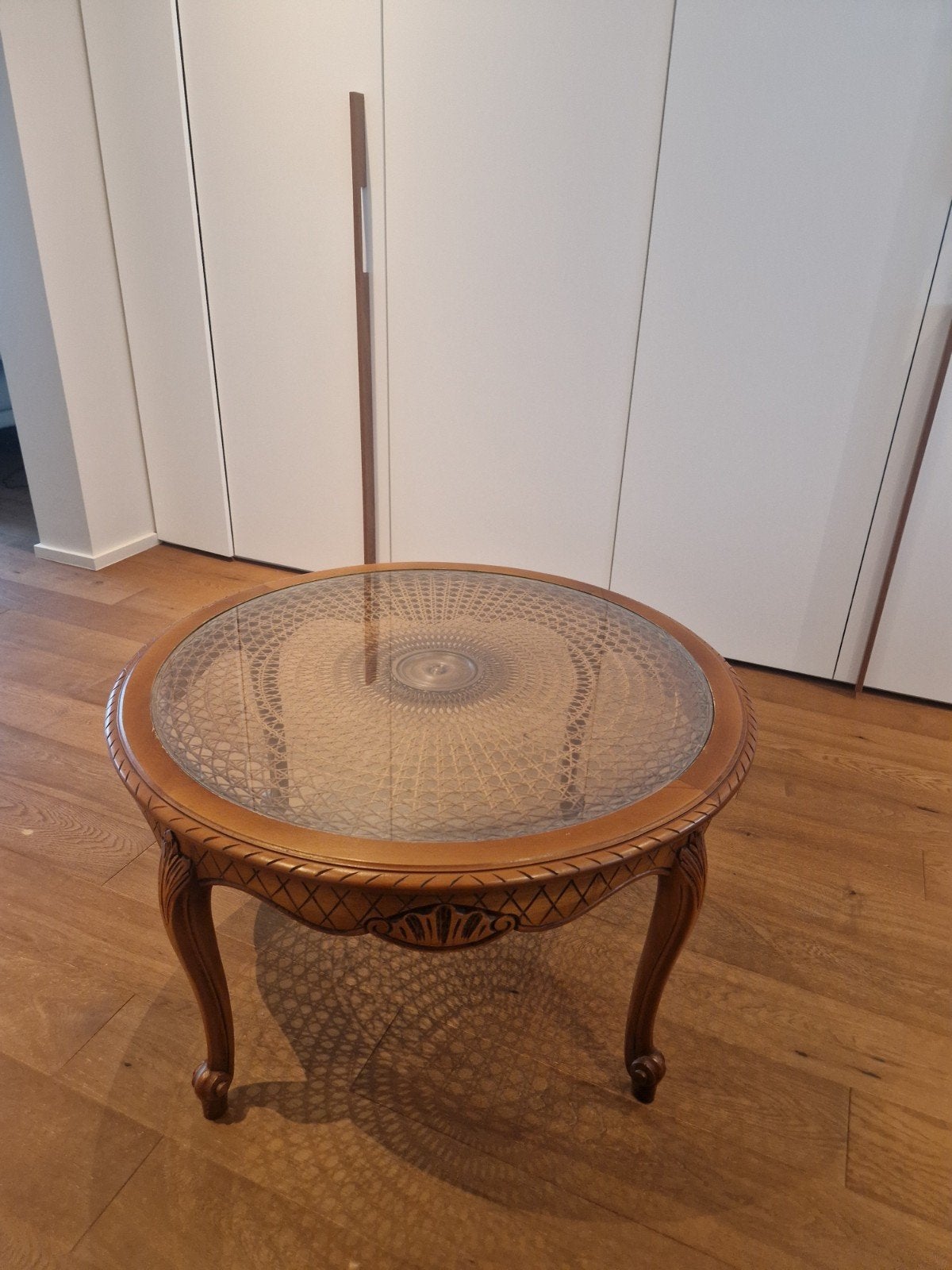 belle table basse, Enlèvement