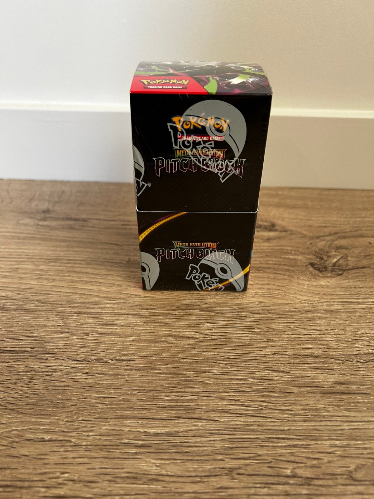 Pitch black halve booster box, Hobby en Vrije tijd, Ophalen, Zo goed als nieuw, Booster