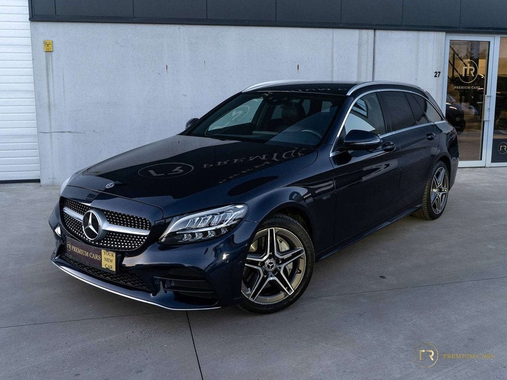 Mercedes-Benz C-Klasse 300 e l AMG Line l Camera l Trekhaak, Auto's, Automaat, Gebruikt, 4 cilinders, Blauw