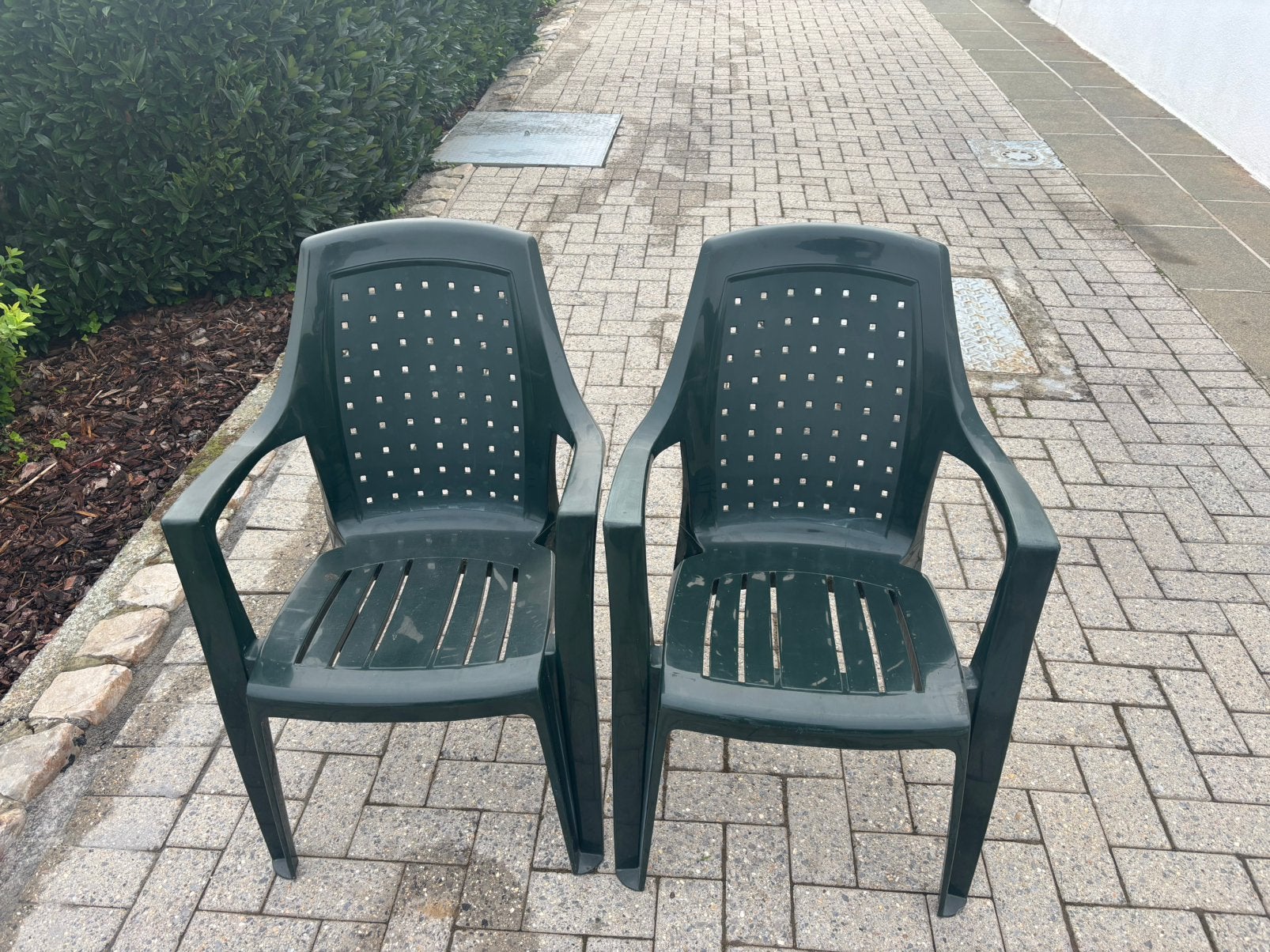 Twee groene tuinstoelen, Tuin en Terras, Ophalen of Verzenden, Zo goed als nieuw