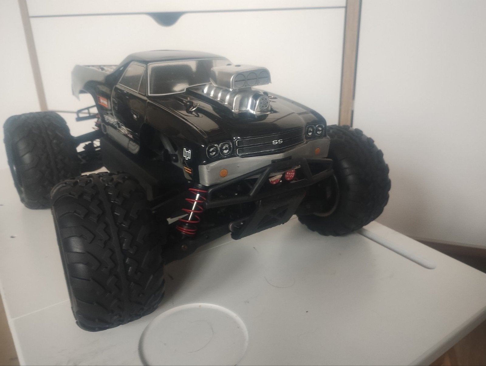 HPI Savage XS 4x4 flux 3s avec boîtier spécial, Hobby & Loisirs créatifs, Enlèvement ou Envoi, Voiture off road, Comme neuf, Échelle 1:16