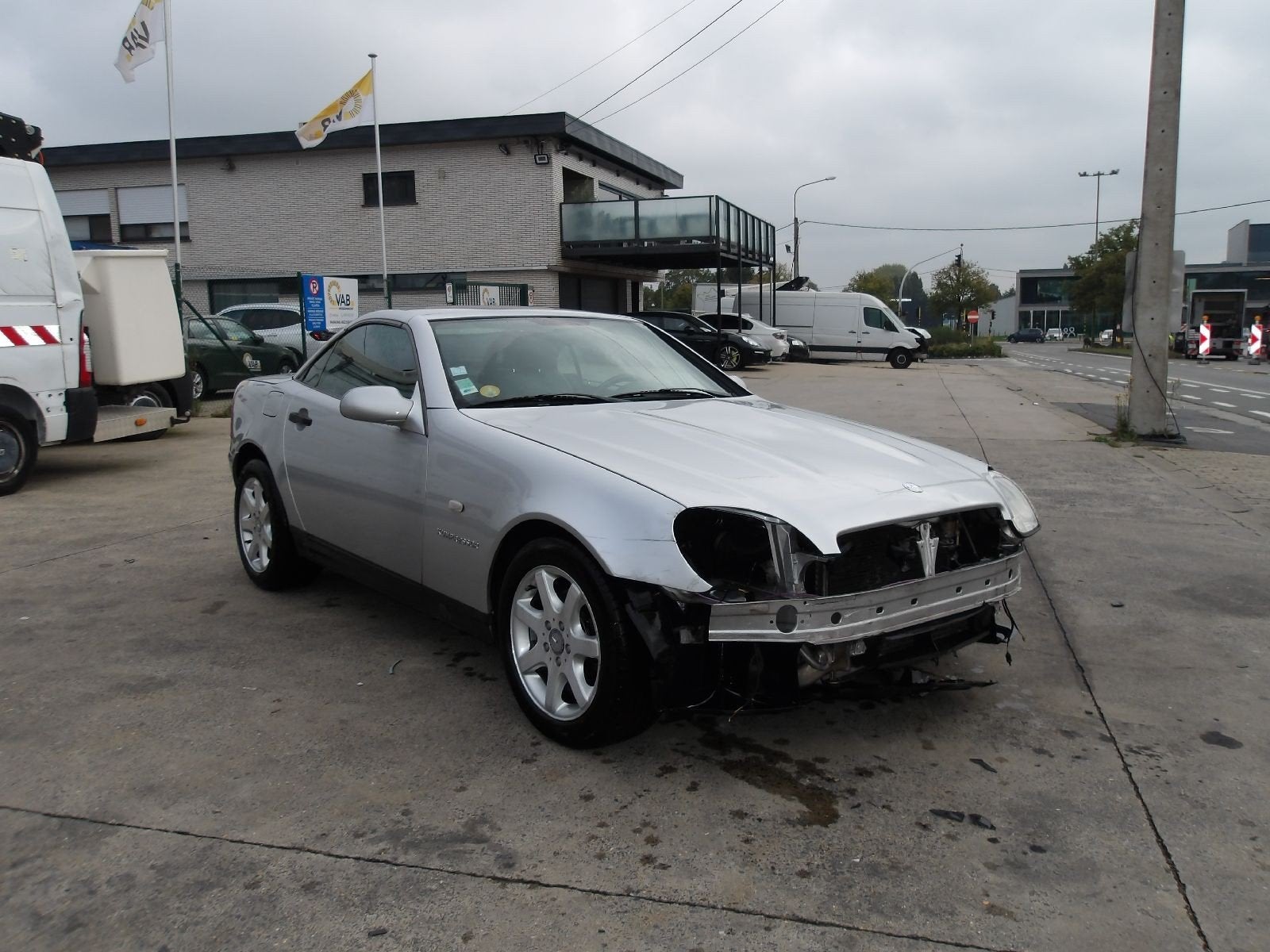 MERCEDES-BENZ SLK COMPRESSOR BENZINE 10/97, Autos, Argent ou Gris, Achat, Entreprise, Boîte manuelle