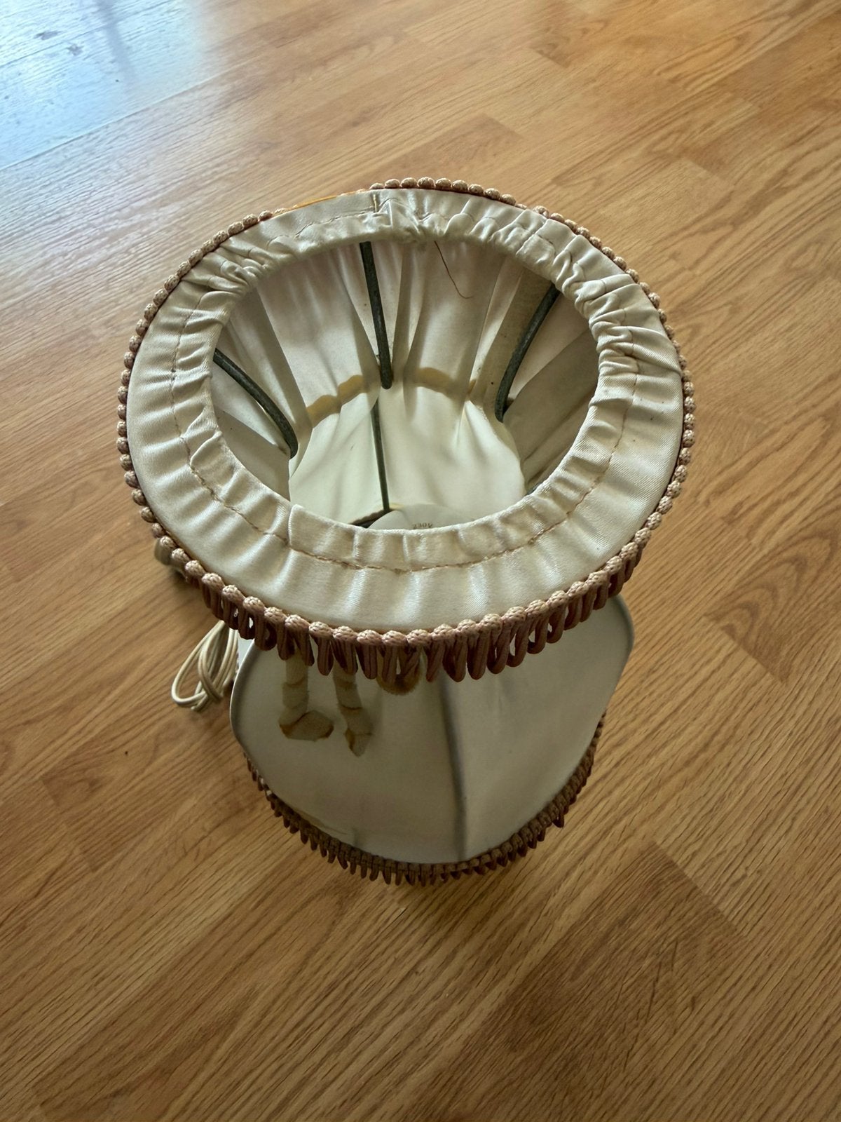 Petite lampe de chevet avec figurine Michel Ange en étain, Enlèvement