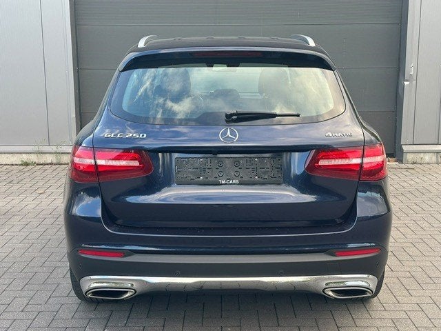 Mercedes-Benz GLC benzine automaat pano dak, Auto's, Automaat, Stof, 1995 cc, 4 cilinders