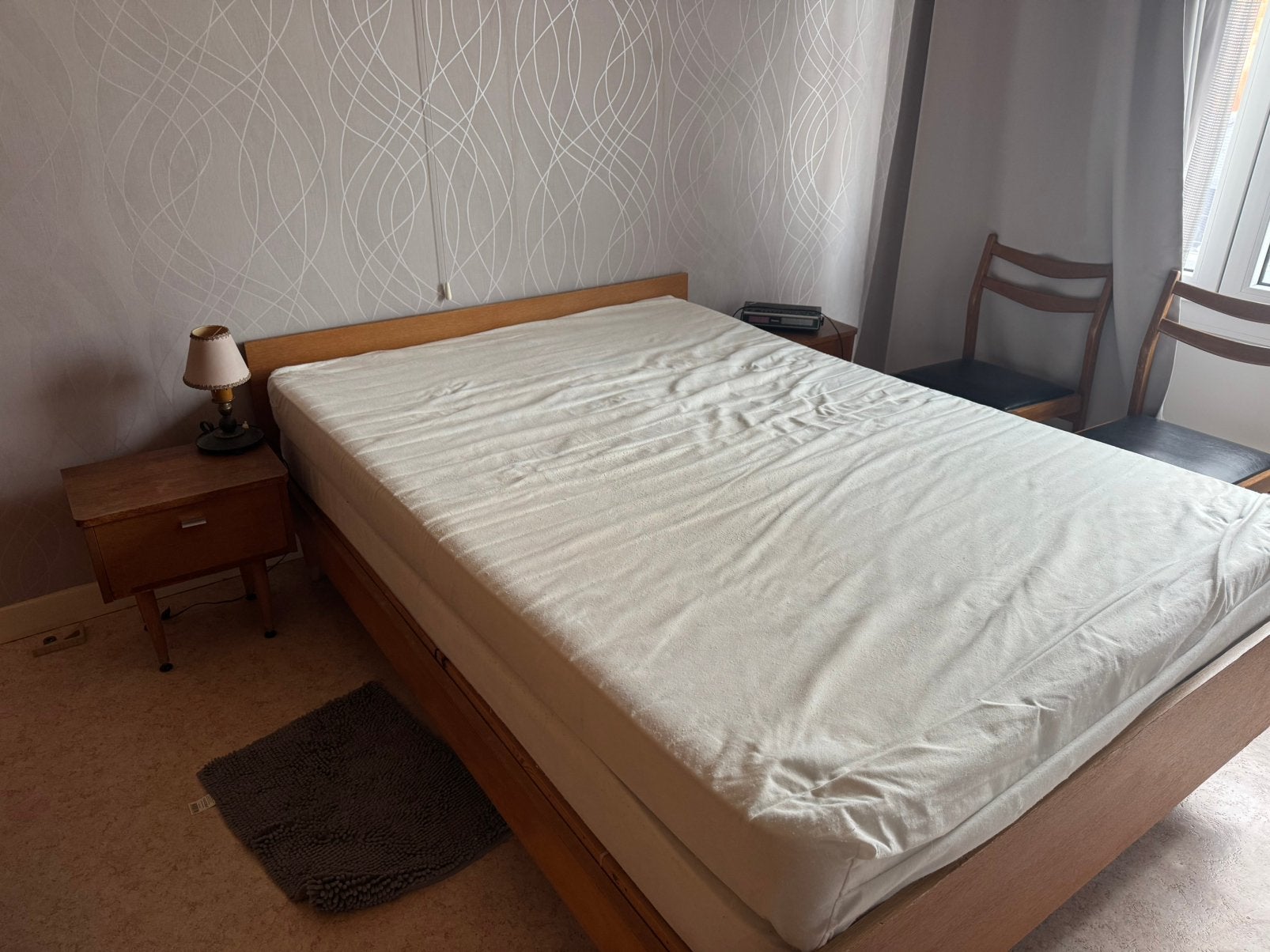Gratis slaapkamer set + 2 matrassen, Huis en Inrichting, Ophalen, Gebruikt, Twijfelaar, Bedbodem