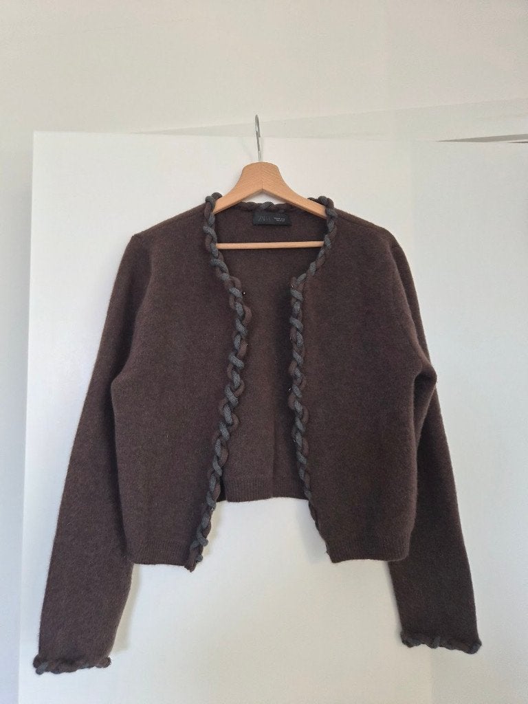 Bruine cardigan met gevlochten rand / Brown braided cardigan, Maat 38/40 (M), Bruin, Zara, Ophalen of Verzenden