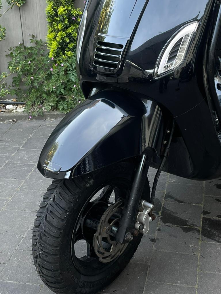 Gts Toscana | A Klasse | Bj2021 | 7.344km | Full Led | Sport, Fietsen en Brommers, Scooters | Yamaha, Gebruikt, Overige modellen
