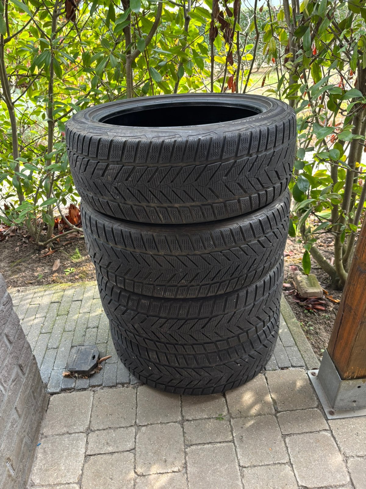 Pneus d'hiver Vredestein Giugiaro 225/45 R18, Pneus hiver, Enlèvement, 225 mm, Pneu(s)