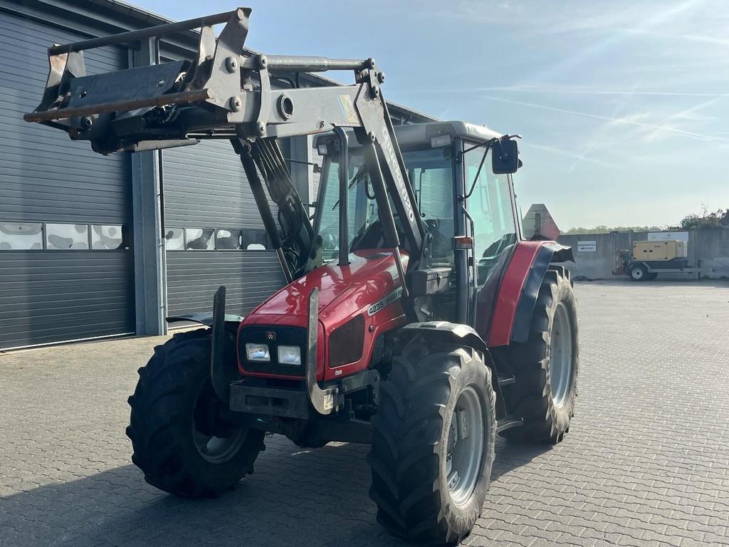 MASSEY FERGUSON 4235 WG4717, Zakelijke goederen, Landbouw | Tractoren, Massey Ferguson