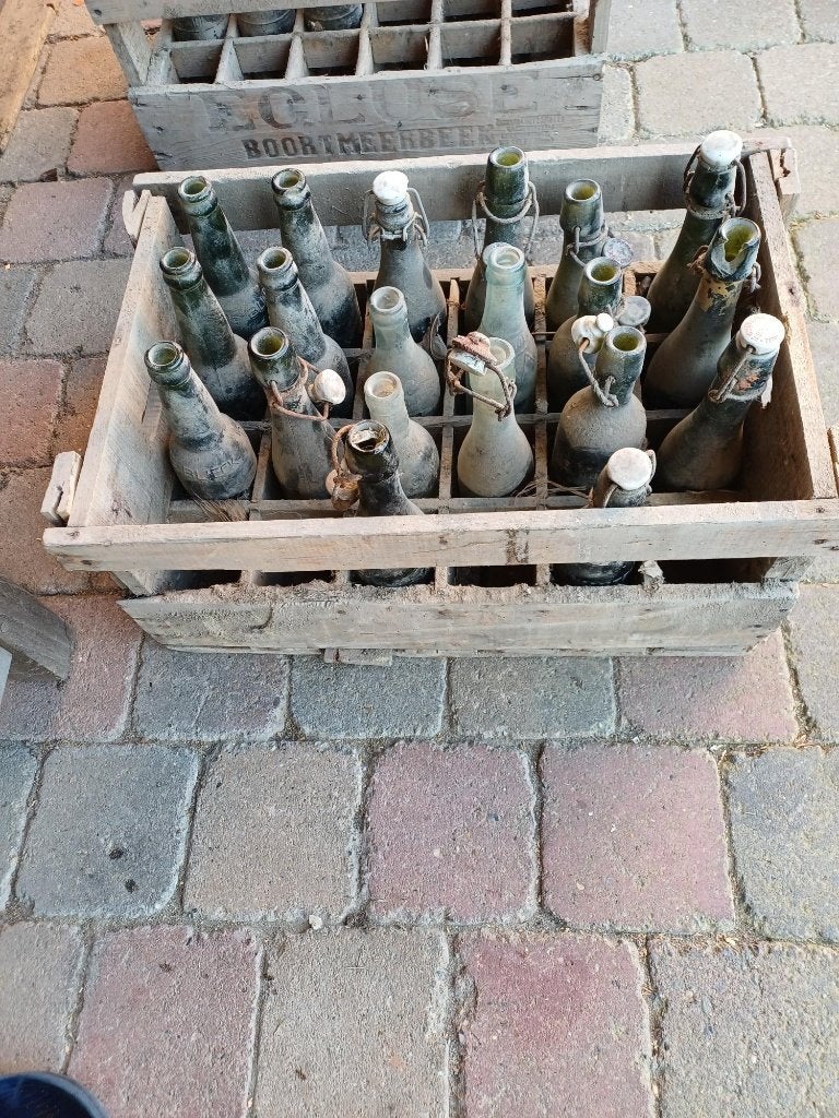 Mooie verzameling van 20 oude bierflesjes, Ophalen