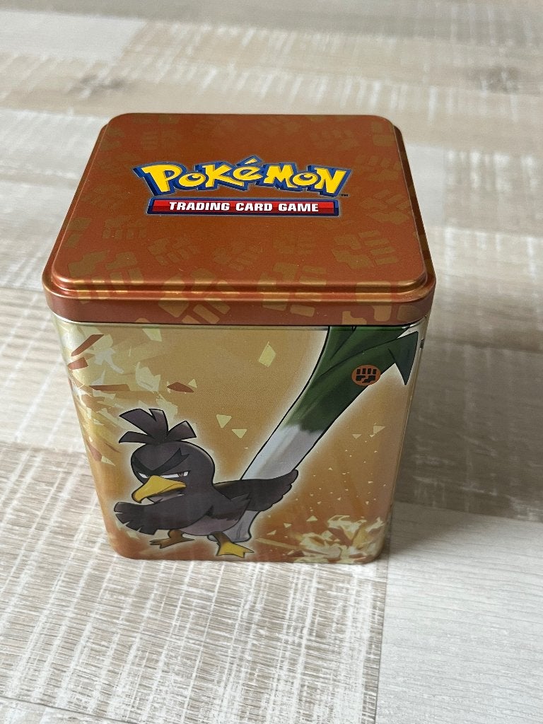 Pokémon Tin Box, Hobby en Vrije tijd, Verzamelkaartspellen | Pokémon, Ophalen, Zo goed als nieuw, Overige typen