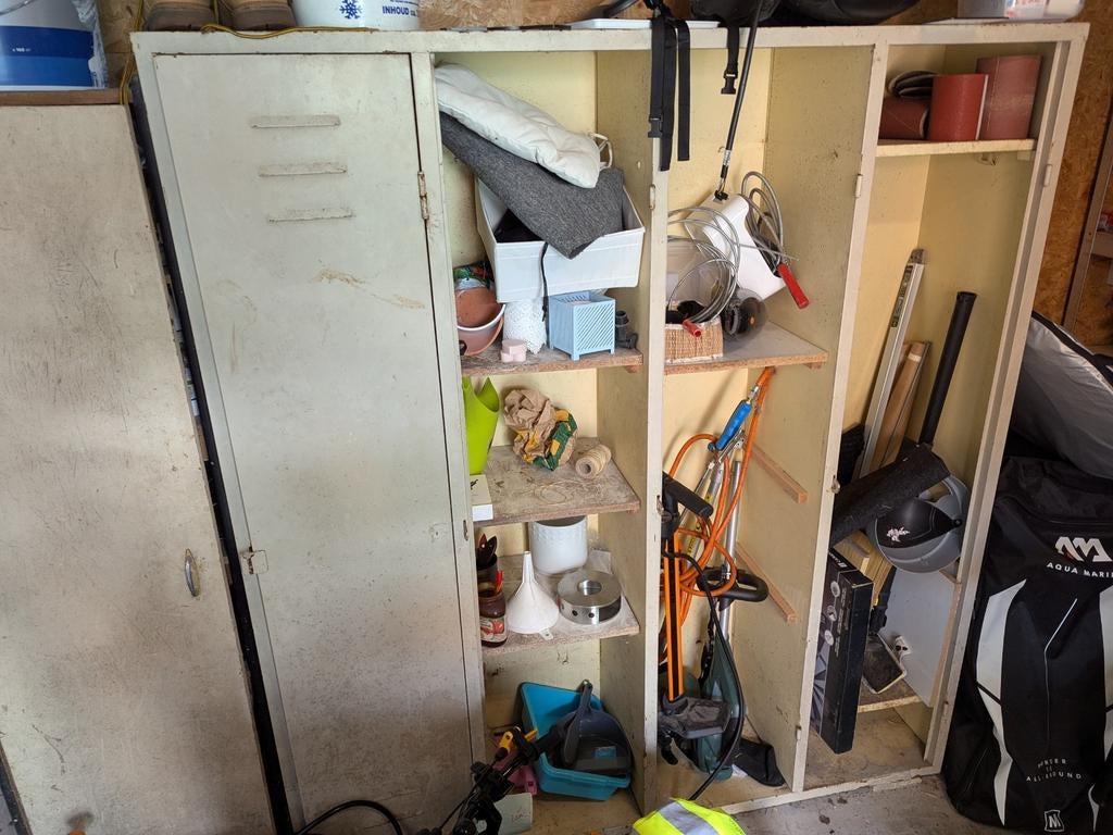 Opbergkast ijzeren, Ophalen