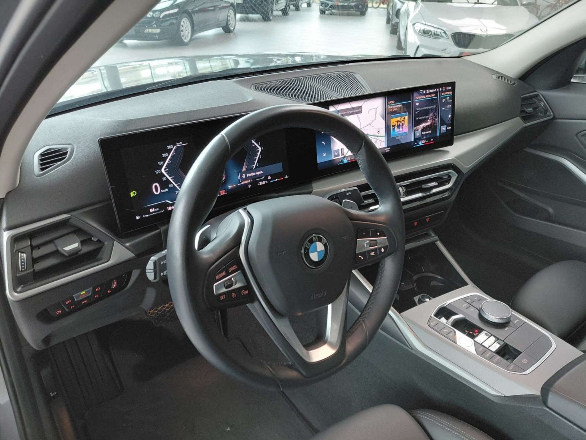 BMW 3 Serie 318 FACE LIFT. WIDE SCREEN. (automatique), Autos, BMW, Cuir, Argent ou Gris, Achat, 4 portes