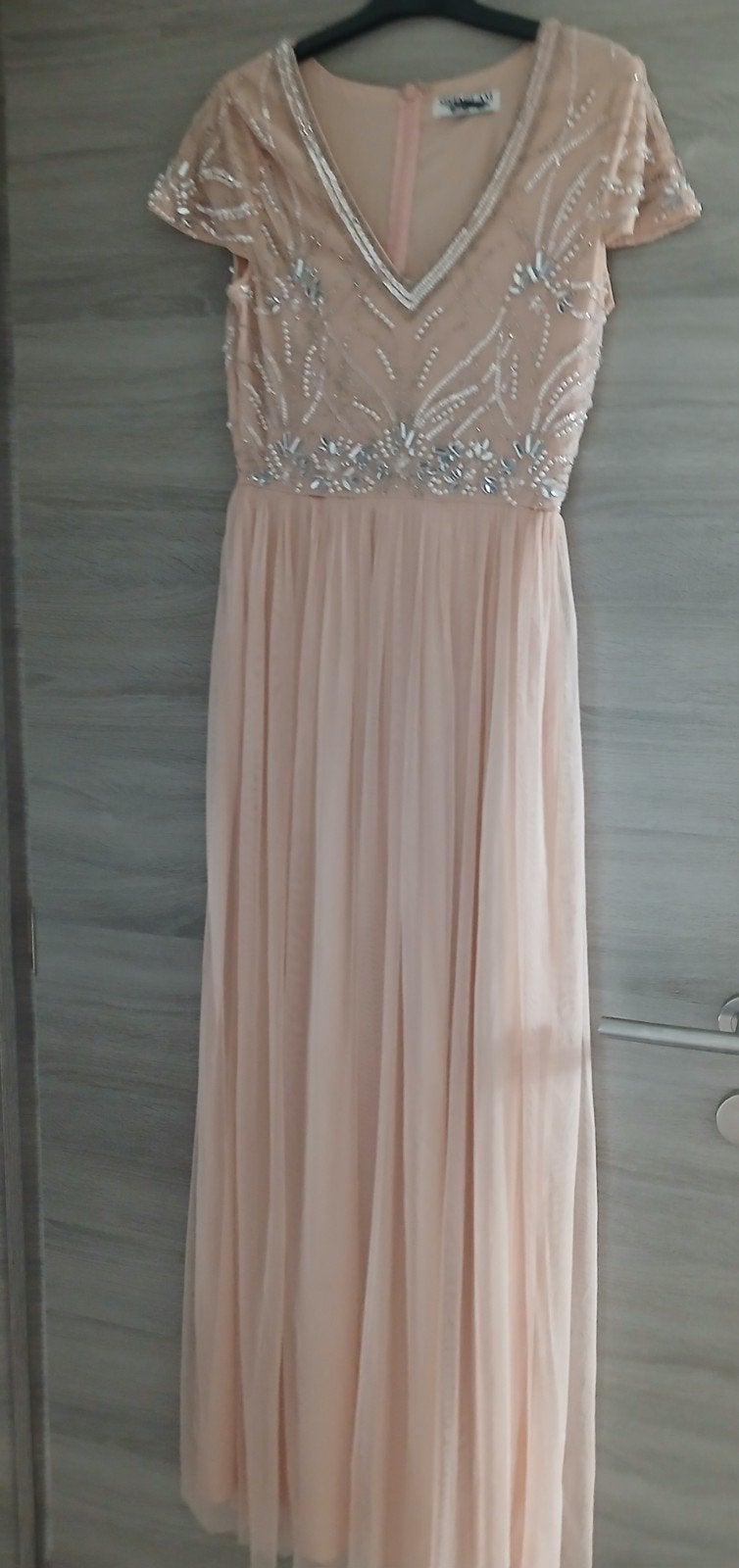 Lichtroze chiffon avondjurk met parels, Ophalen of Verzenden