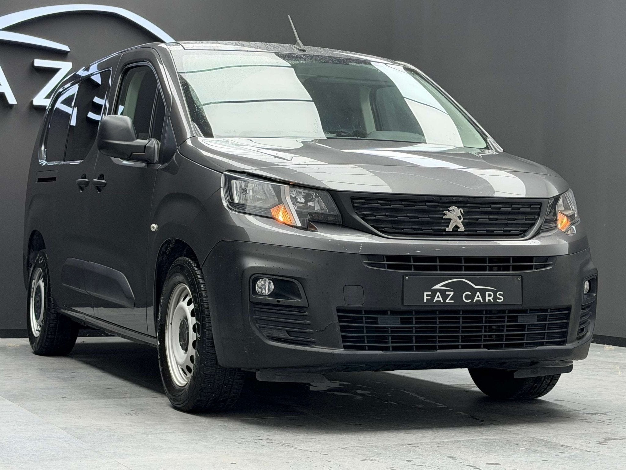 Peugeot Partner 1.6 BlueHDi L2H1 * CLIM + GPS + GARANTIE *, Auto's, Voorwielaandrijving, 4 deurs, Stof, Gebruikt