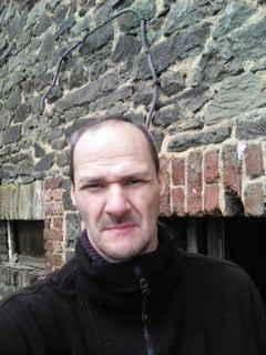 homme cherche femmes, Contacts & Messages