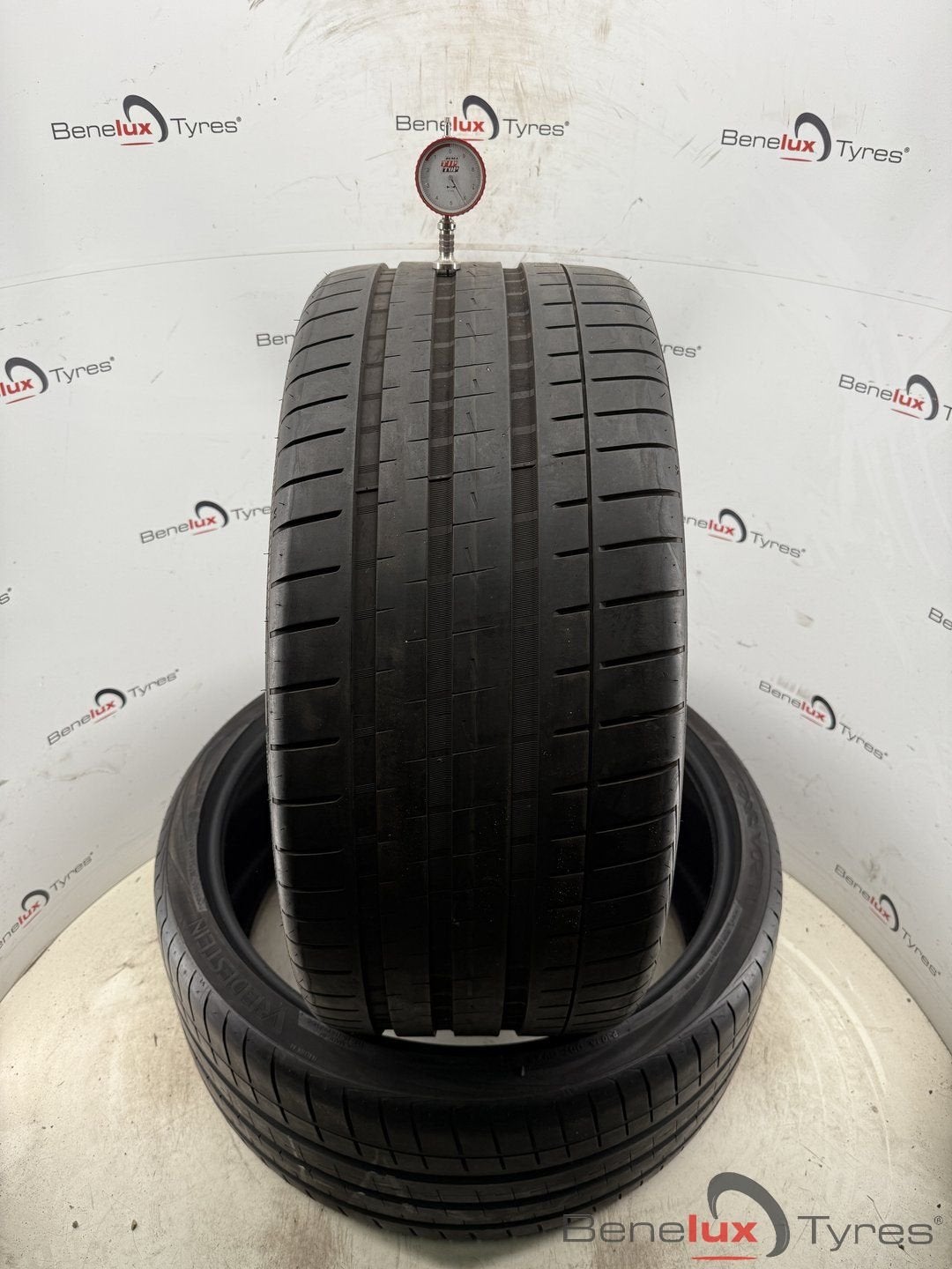 295/30ZR24 295/30R24 295/30 ZR R24 295/30/24 2953024 Brabus, Auto-onderdelen, Gebruikt, 295 mm, -, -