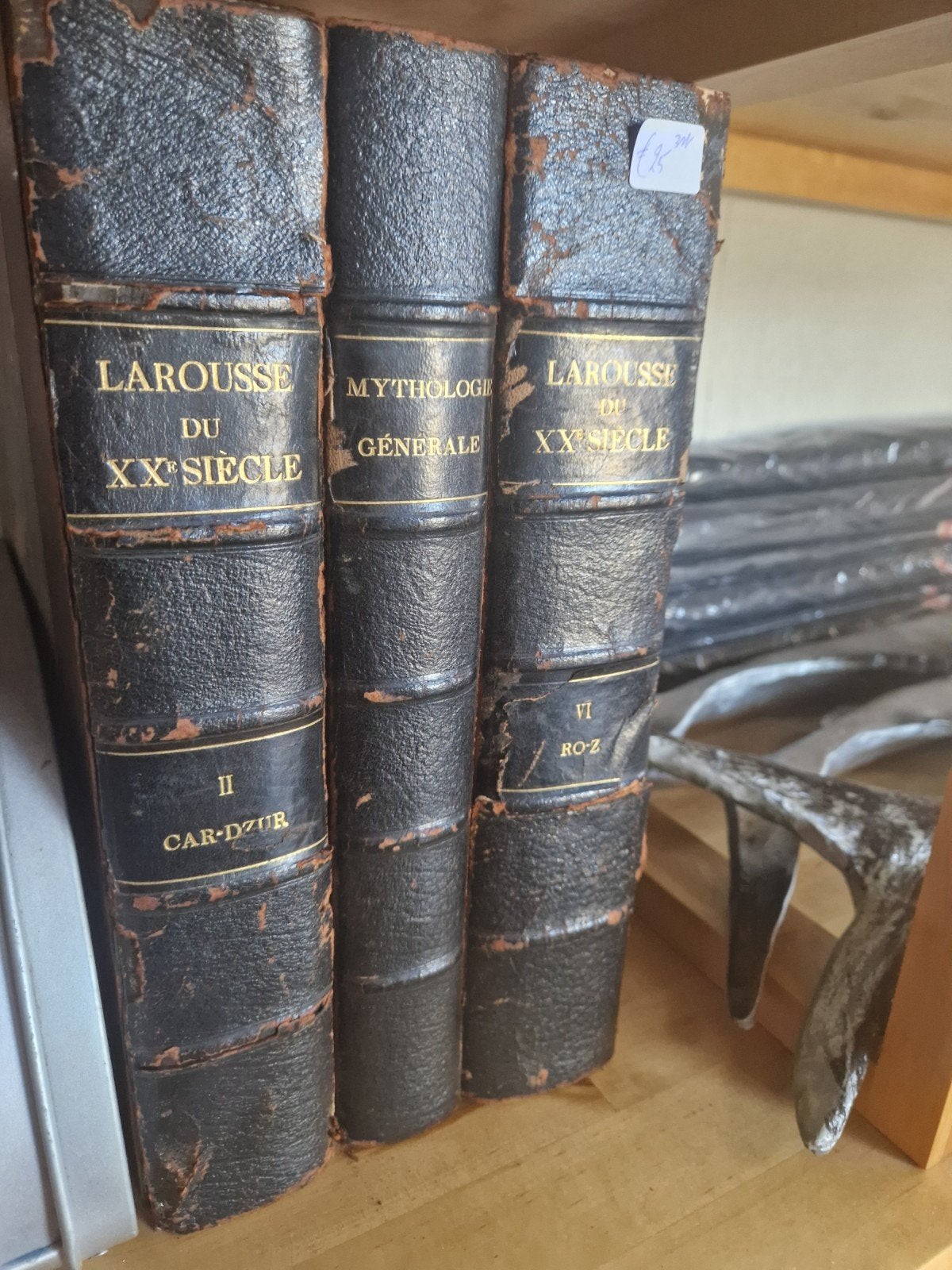 3 oude mooie boeken Larousse €25(voor 3st), Ophalen