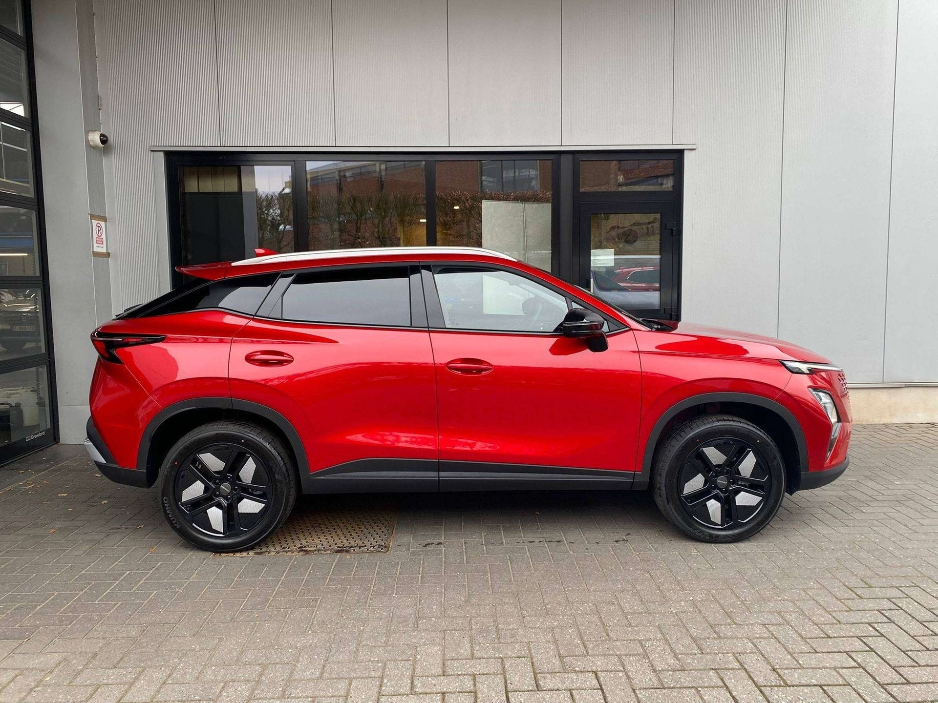 Omoda 5 SHS-H Premium Full Option 7 jaar garantie -€2.500, Auto's, Automaat, Elektrische koffer, https://public.car-pass.be/vhr/49e2ef77-3be8-4074-a3d2-f7836580594b
