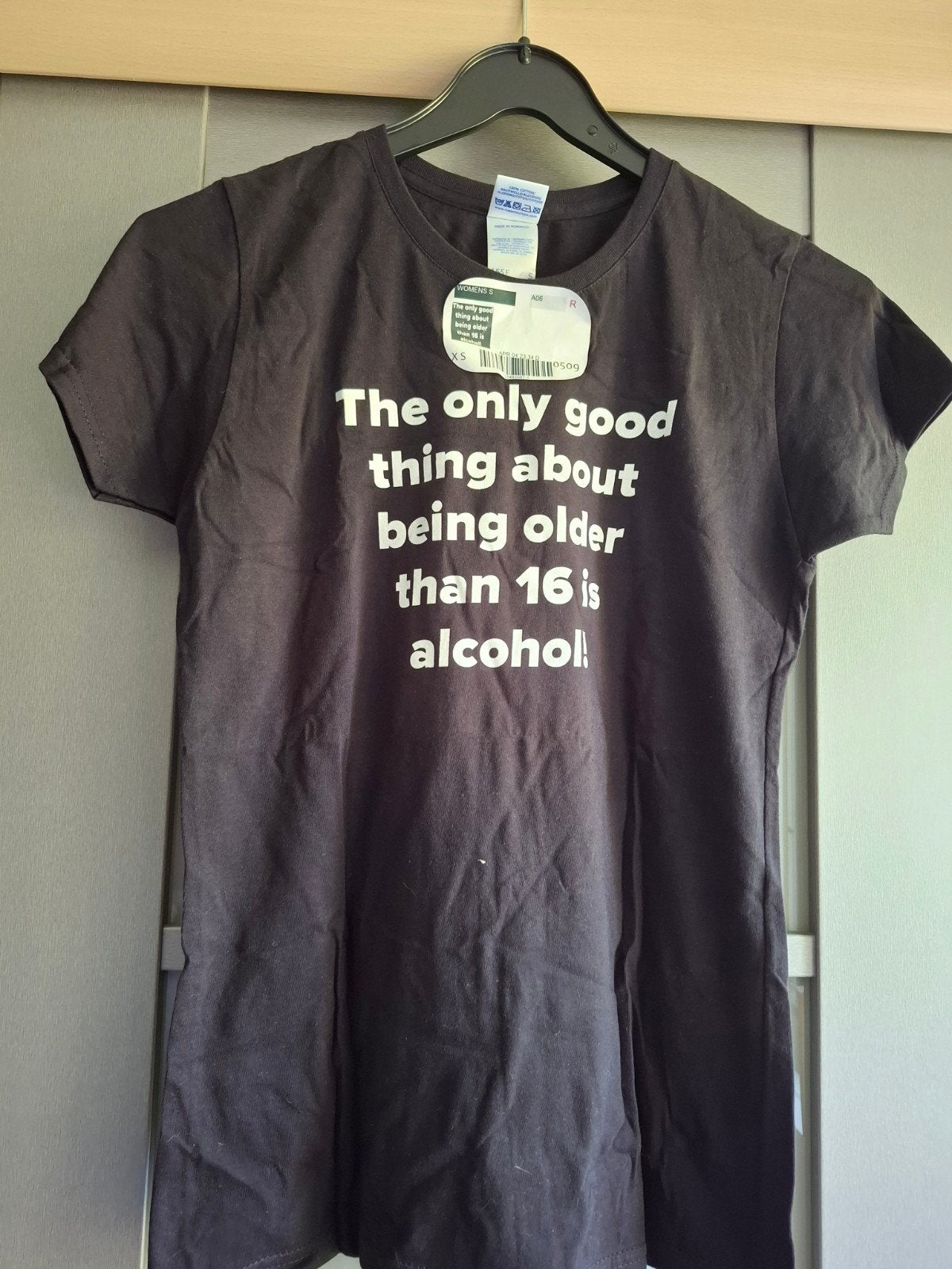 Nieuwe t shirt tiener, Ophalen