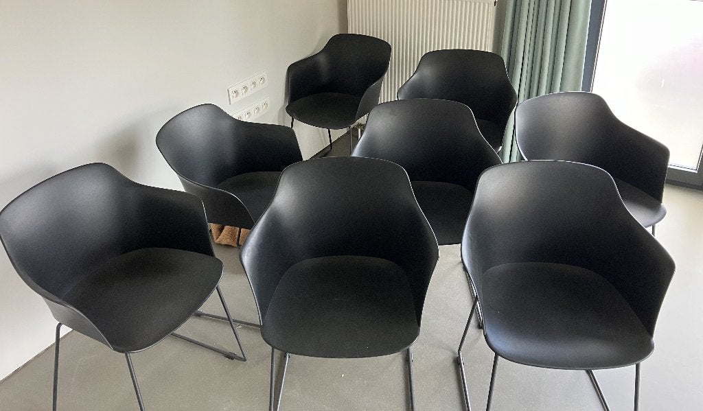 Set van 8 zwarte tuinstoelen, Jardin & Terrasse, Chaises de jardin, Comme neuf, Synthétique, Enlèvement