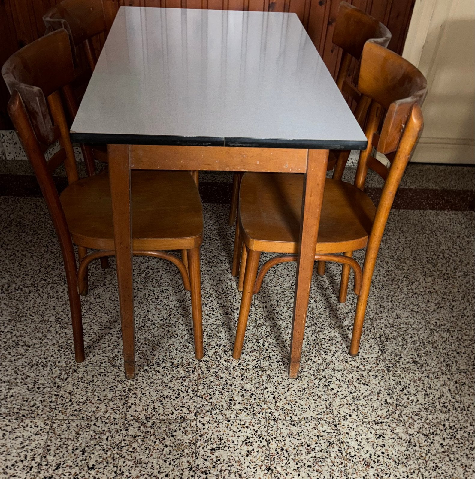 Table et 4 chaises, Maison & Meubles, Quatre personnes, 50 à 100 cm, Enlèvement, Utilisé