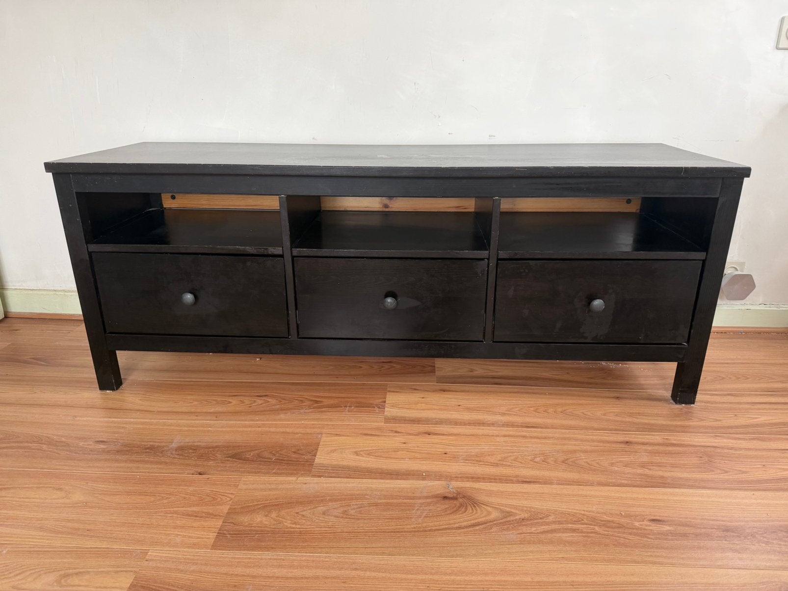Tv-kast Hemnes Ikea zwart hout, Huis en Inrichting, Ophalen, Gebruikt, 150 tot 200 cm, Minder dan 100 cm