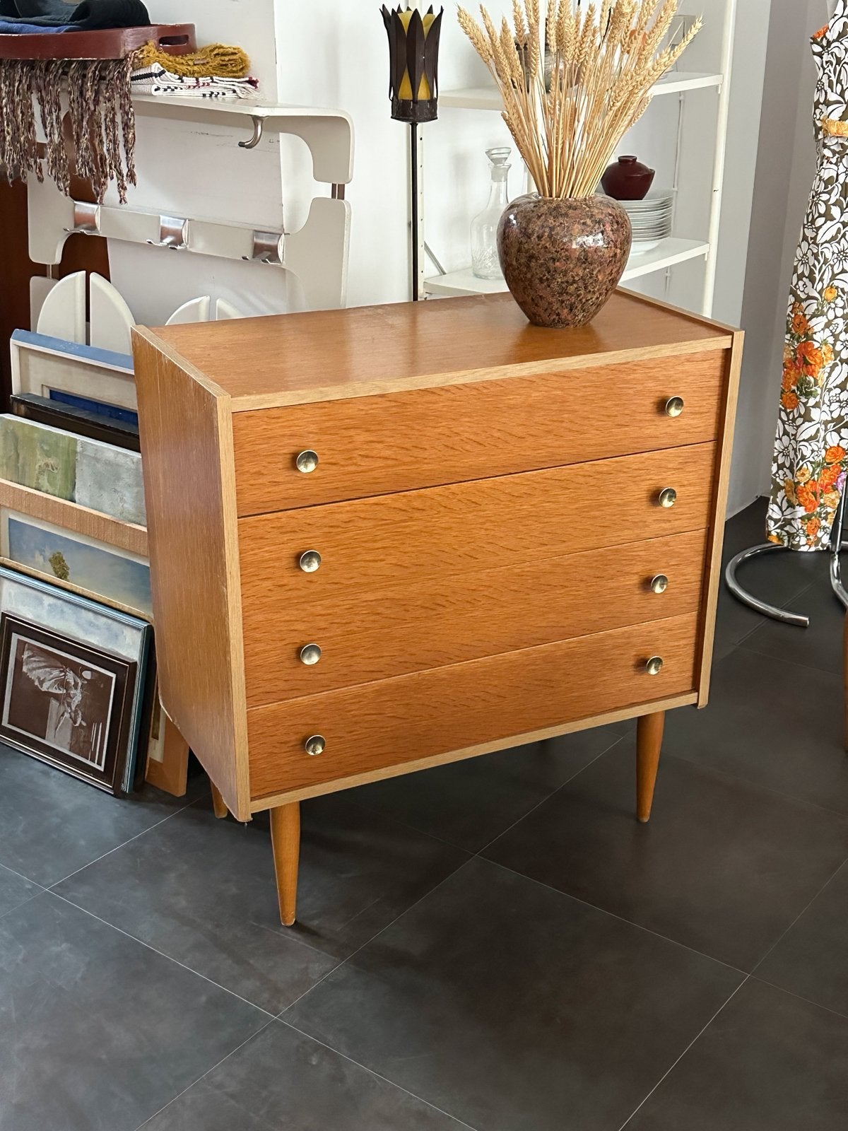 Commode 4 tiroirs plaquée en chêne, années 70, Enlèvement, Comme neuf