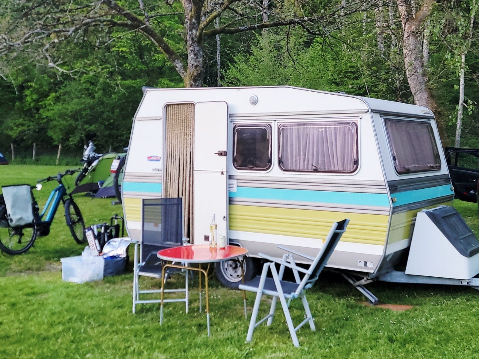 Caravane Cosy Tesserault, Porte-vélos, Particulier, 500 - 750 kg, Jusqu'à 2