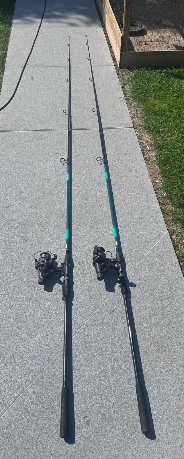 2 karperhengels + molens ., Ophalen, Gebruikt, Complete set
