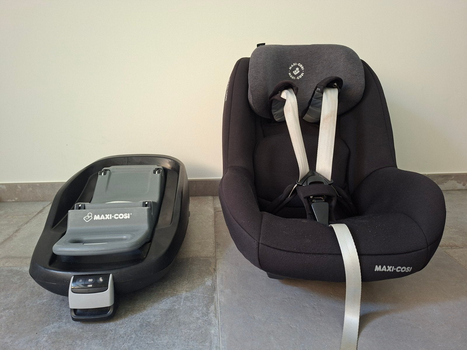 Maxi Cosi Pearl authentic black + familyfix basis, Kinderen en Baby's, Ophalen, Gebruikt, 9 t/m 18 kg, Isofix