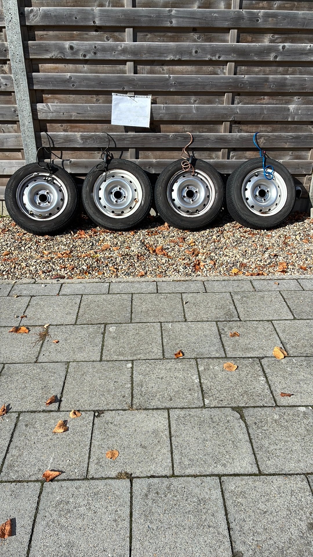 Te koop 4 Peugeot partner winterbanden, Enlèvement, Utilisé
