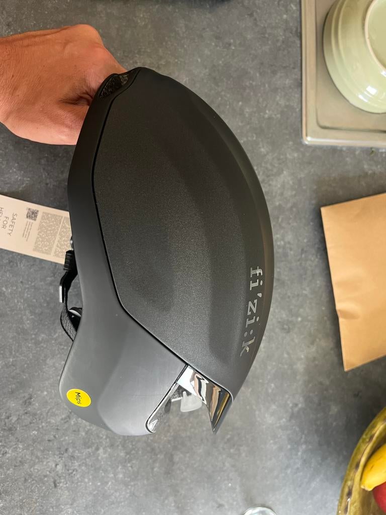 Fizik Kudu Aero nieuwe helm, Fietsen en Brommers, Fietsaccessoires | Fietskleding, Ophalen, Nieuw, L
