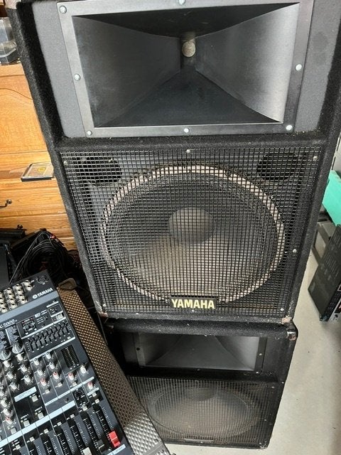 Yamaha EMX 5000, Ophalen