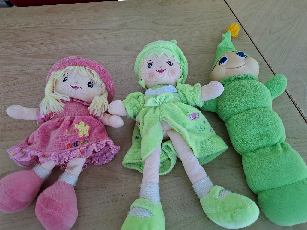 3 stoffen poppen, Ophalen