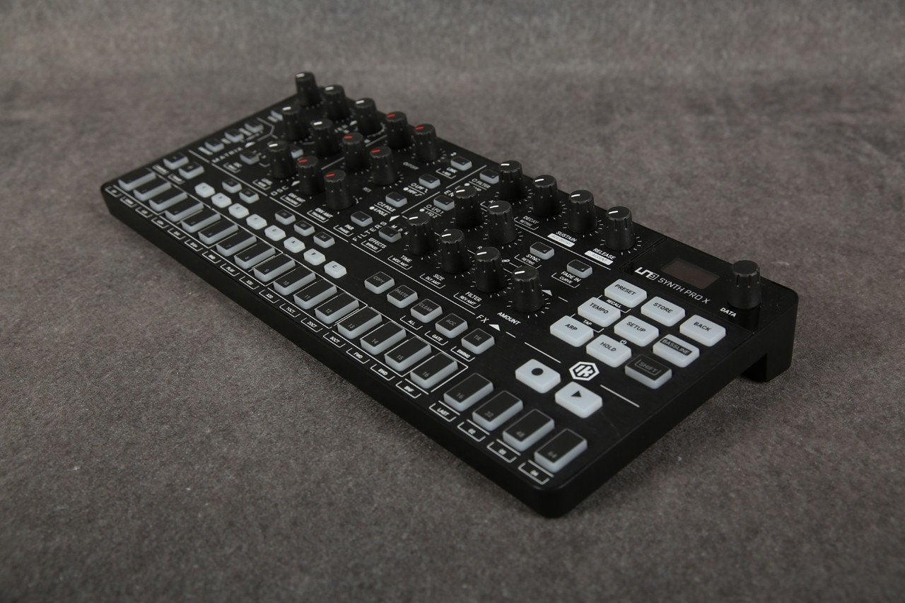 Uno Synth Pro X, Muziek en Instrumenten, Ophalen of Verzenden, Zo goed als nieuw, Overige merken