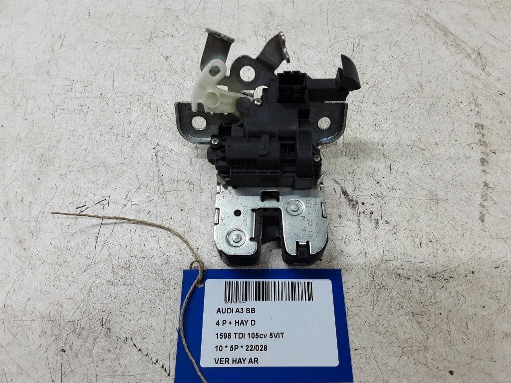 SERRURE COFFRE Audi A3 Sportback (8PA) (8K9827505A), Auto-Union-Straße  1,
85057  Ingolstadt, DE, Info@audi.de, Haillon arrière