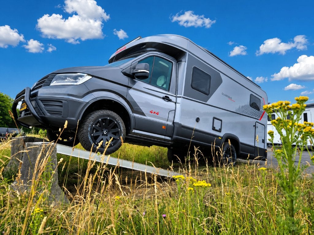 Dethleffs Globebus Performance 44 T46, Jusqu'à 4, 6 à 7 mètres, Diesel, Automatique