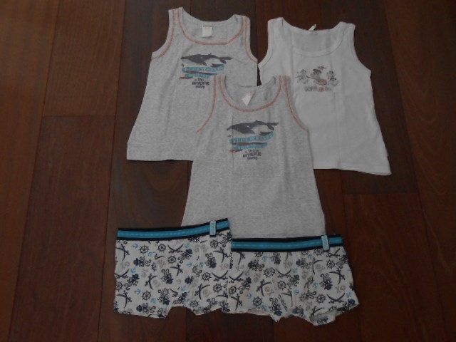 3 x onderhemdje Absorba jongen 10 + 2 gratis boxers, Kinderen en Baby's, Kinderkleding | Maat 140, Nacht- of Onderkleding, Gebruikt