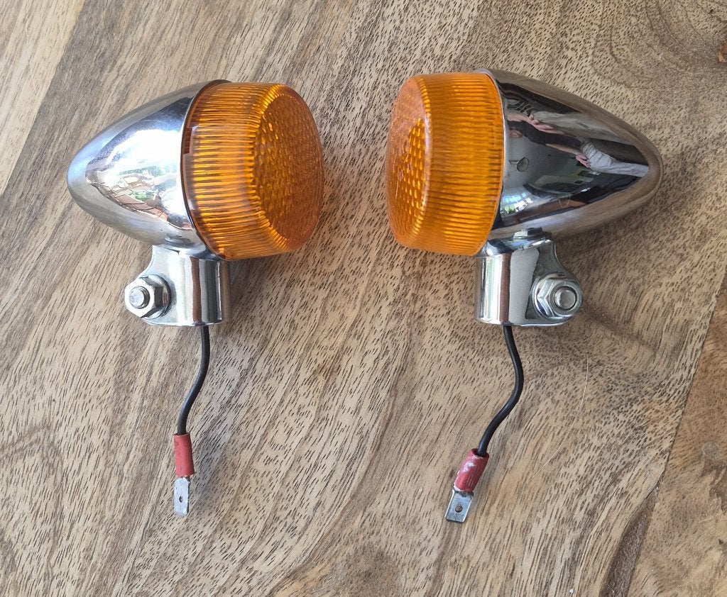Metalen set knipperlichten voor oldtimer, Motos, Pièces | Oldtimers & Ancêtres, Envoi, Utilisé